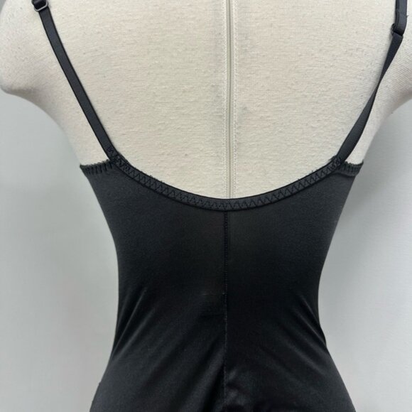 36C VS Black Lace Lingerie Bodysuit - Picture 7 of 13